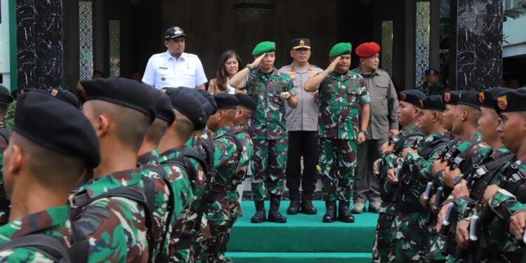 Aksi Tim Gultor Warnai Apel Luar Biasa Sertijab Pangdam I/BB