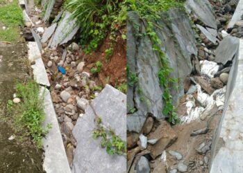 Miris, Kekuatan Drainase Tidak Sesuai Harapan Di Jalan Ruas Kabupaten Dolok Merawan