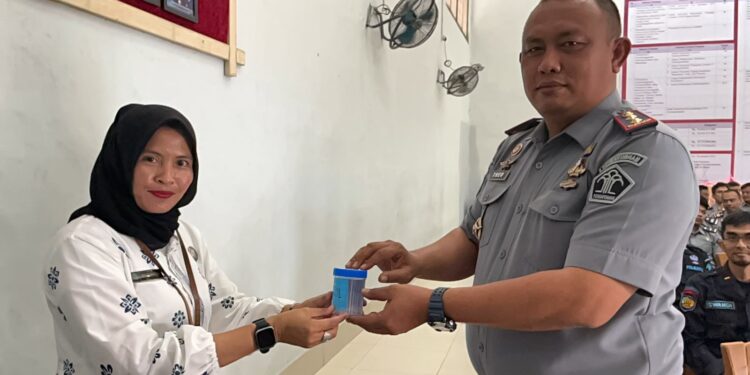 Pastikan Bersih Narkoba, Lapas Binjai Tes Urine Seluruh Petugas