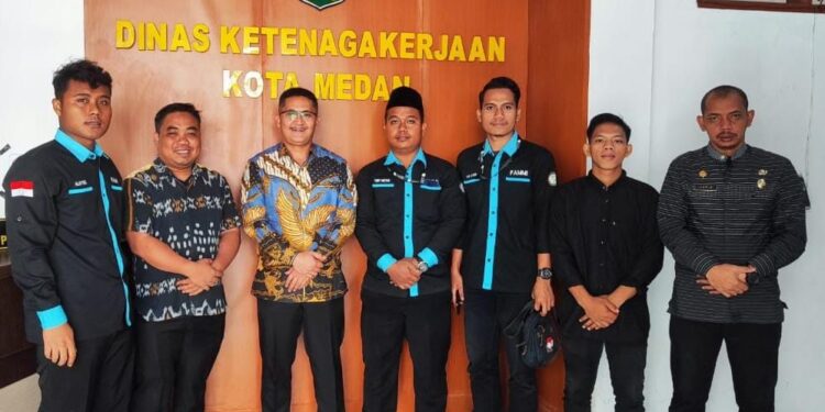 Pengurus FAMMI Audiensi Ke Kadisnaker Kota Medan