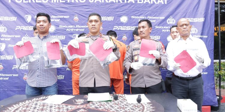 20 Kali Beraksi, Satu Keluarga Diringkus Polsek Kebun Jeruk 