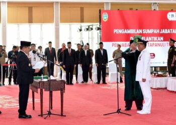 Pj Gubernur Sumut Hassanudin Lantik Pj Bupati Tapteng, Ingatkan Jaga Kondusivitas Daerah