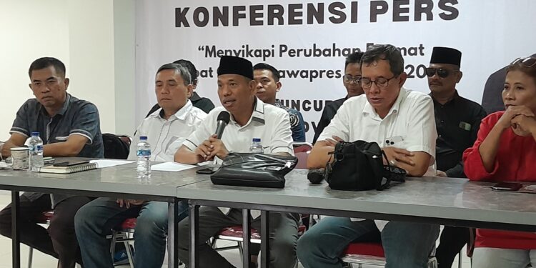 RBPR Ganjar Mahfud Launching Divisi Advokasi Serta Konpres Terkait Perubahan Format Debat Capres dan Cawapres oleh KPU