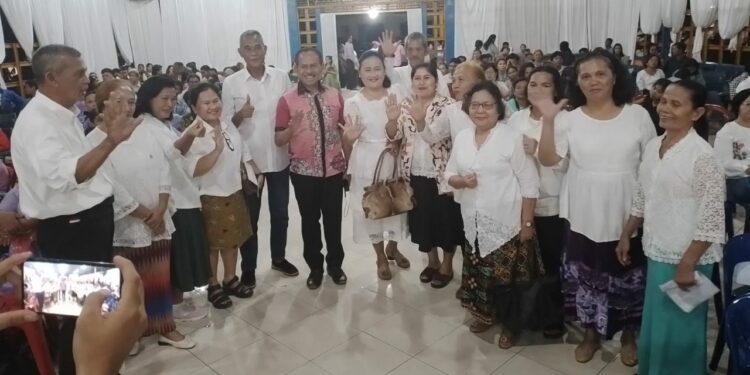 Seksi Pria Jemat Khusus Sentosa Berbagi Kebahagiaan Rayakan Natal Bersama YAPENTRA