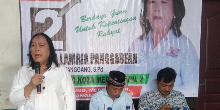 Sosialisasi Pemilu 2024, Tiolina Temui Masyarakat Jalan Ambai