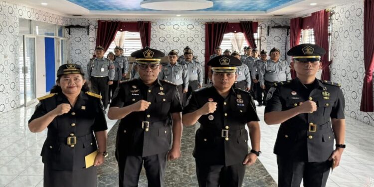 Upacara Kenaikan Pangkat Petugas Lapas Narkotika Kelas IIA Pematangsiantar Berlangsung Khidmat