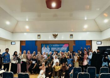 Bachtiar Adnan Kusuma, Tegaskan Semua Orang Bisa Menulis Buku di Bimtek Maros