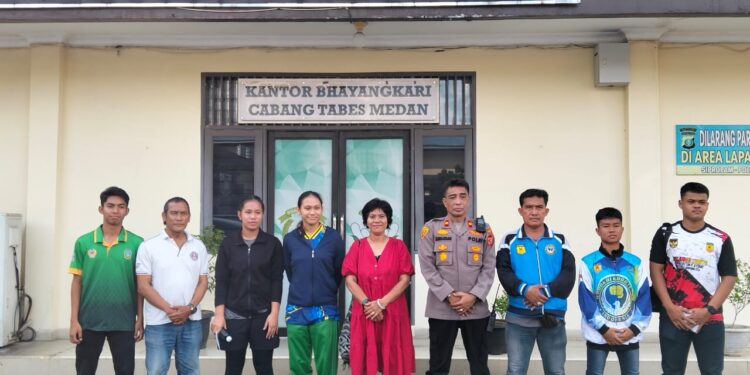 Ketua Harian Pengprov Wadokai Sumut Kompol H.Djanuarsa.S.H Lepas 9 Atlet ke Kejurnas Piala Ketua Umum Forki di Pekanbaru