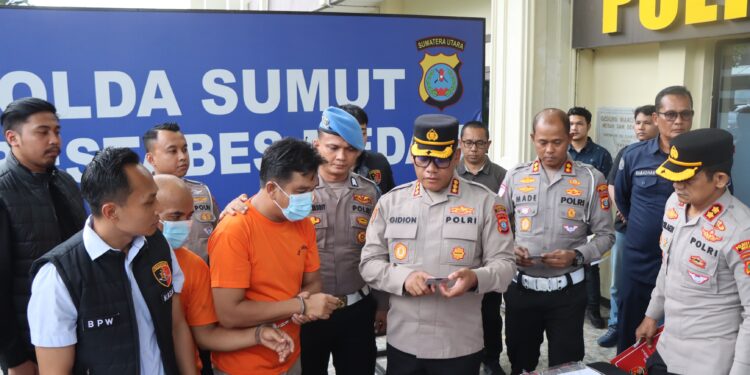 Polrestabes Medan Bongkar Sindikat SIM Palsu, Dua Calo Ditangkap di Warnet