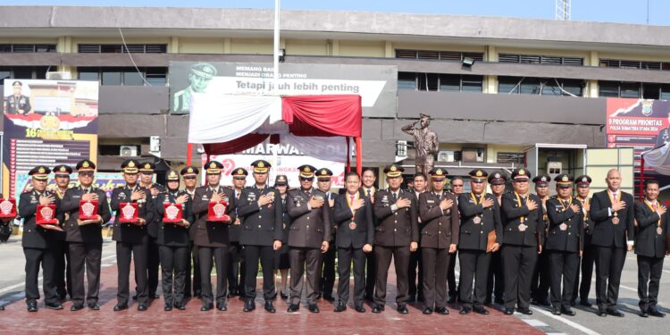 82 Personel Polrestabes Medan Terima Penghargaan di Puncak Hari Bhayangkara