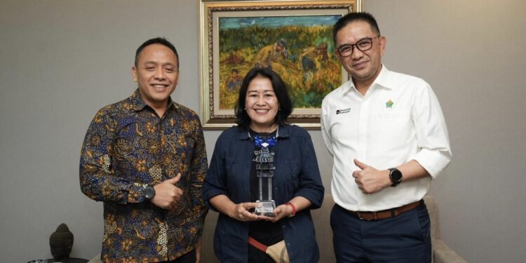 Srikandi PalmCo Raih Juara Pertama Lomba Puisi Nasional Balai Pustaka