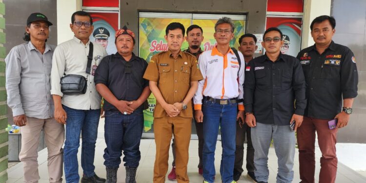 Insan Pers Dan Camat Tapung Hulu Kolaborasi Tingkatkan Kepedulian Masyarakat