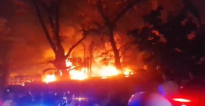 ‎Pabrik Swallow di Jalan Yos Sudarso Medan Deli Ludes Terbakar