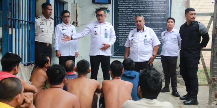 Door to Door!!!… Kasi Binadik Lakukan Sapa Kasih