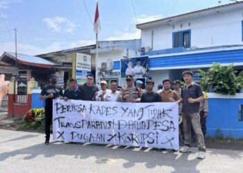 Dugaan Korupsi Dana Desa Memanas, Massa Geruduk Kantor Desa Tanjung Gusta