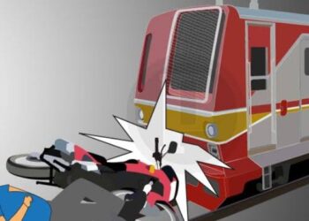 Driver Ojol Tewas, Motor Terseret 500 Meter usai Ditabrak Kereta Api‎