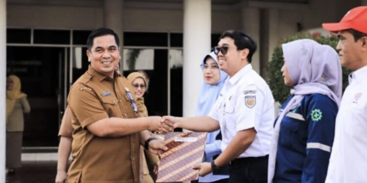 KAI Divre II Sumbar Raih Penghargaan Platinum P2HIV-AIDS Tingkat Nasional dari Kementerian Ketenagakerjaan RI