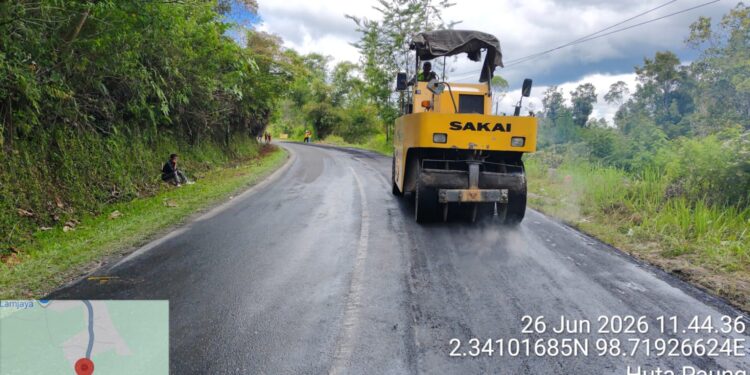 Proyek Jalinsum Humbahas Masih Berjalan, CV Fathara Jasa Teknik Janjikan Finishing Ulang