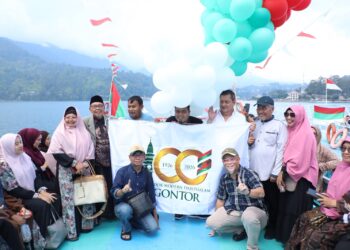 Semarak Satu Abad Gontor, Ratusan Alumni se-Sumut Gelar Silaturahim Akbar di Danau Toba