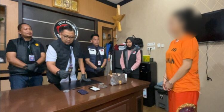 DJ Cantik Diciduk di Medan, Polisi Bongkar Bisnis Pod Getar Rp2,1 Juta